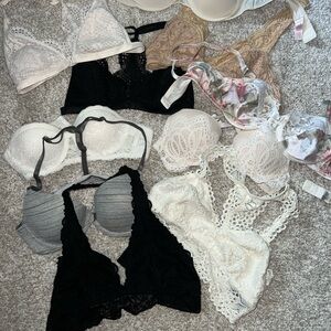 Elegant Lace Bralette Set - Black, White, Gray size small